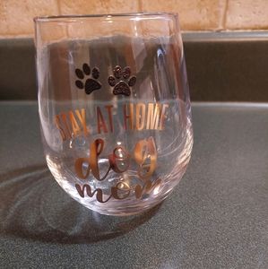 Dog mom stemless wine glass, never used.